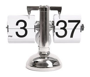 Carved automatic page retro flip clock